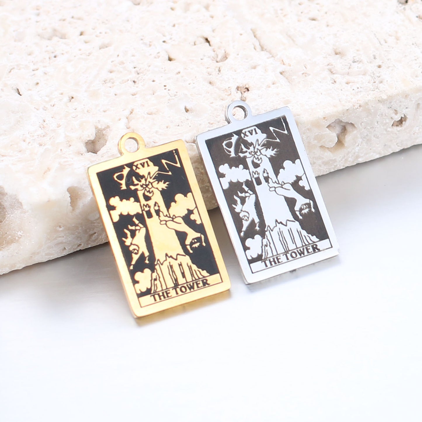 ✨ Collier Tarot Vintage en Acier Inoxydable - Porte-Bonheur Élégant, Durable et Idéal pour un Style Unique