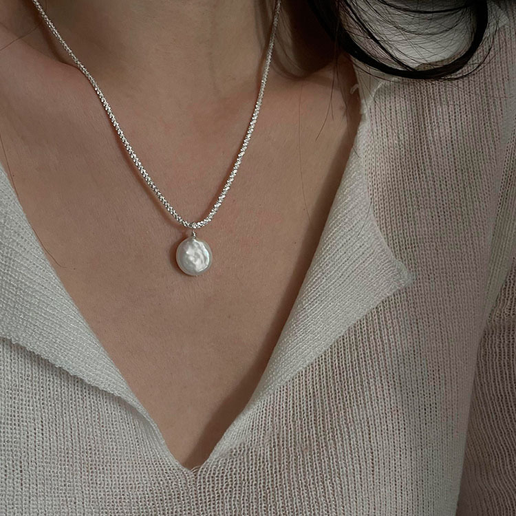 Comment ça sonne : 🌟 Collier Élégant en Argent Sterling S925 - Perle Baroque, Sophistication Intemporelle?En espérant que cela réponde à vos attentes. 🎁