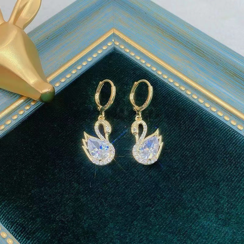 💎 Boucles d'Oreilles Swan en Rhinestones - Design Élégant, Brillance Exceptionnelle, Parfaites pour Sublimer Votre Style