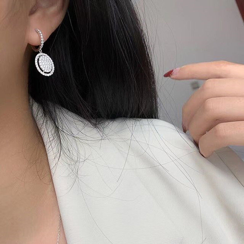 ✨ Boucles d'Oreilles Ovales en Or Blanc - Élégance Éternelle, Parfaites pour Éblouir à Chaque Occasion