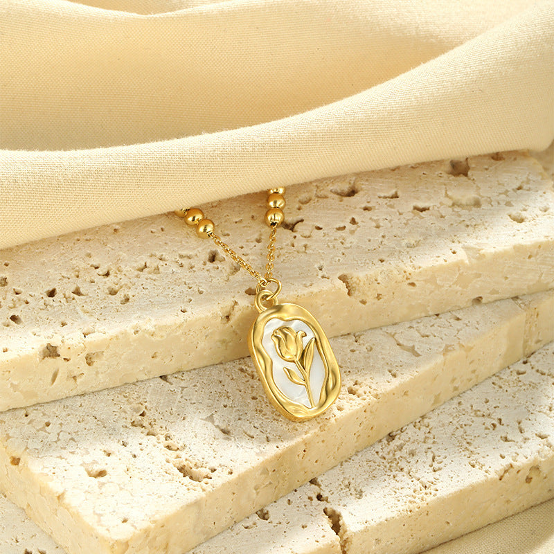 🌹 Raffiné Collier Pendentif Rose Blanche en Nacre - Élégance Intemporelle pour Sublimer Votre Style au Quotidien