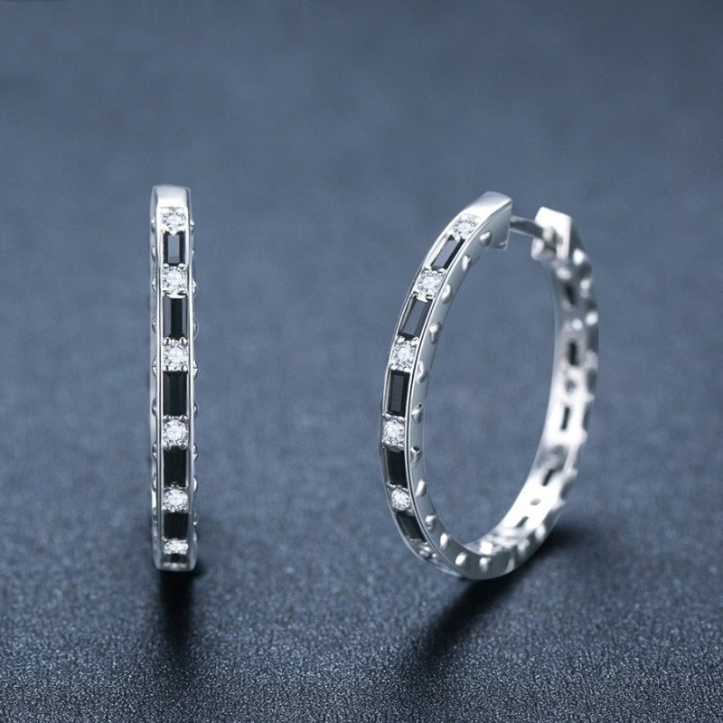 🌟 Élégantes Boucles d'Oreilles en Zircon Noir - Design Minimaliste, Style Raffiné pour Sublimer Votre Look Quotidien
