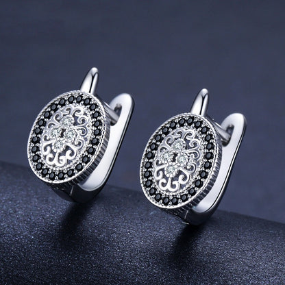✨ Boucles d'Oreilles Éblouissantes en Cuivre - Strass Scintillants, Élégance Intemporelle, Finition Premium 😊