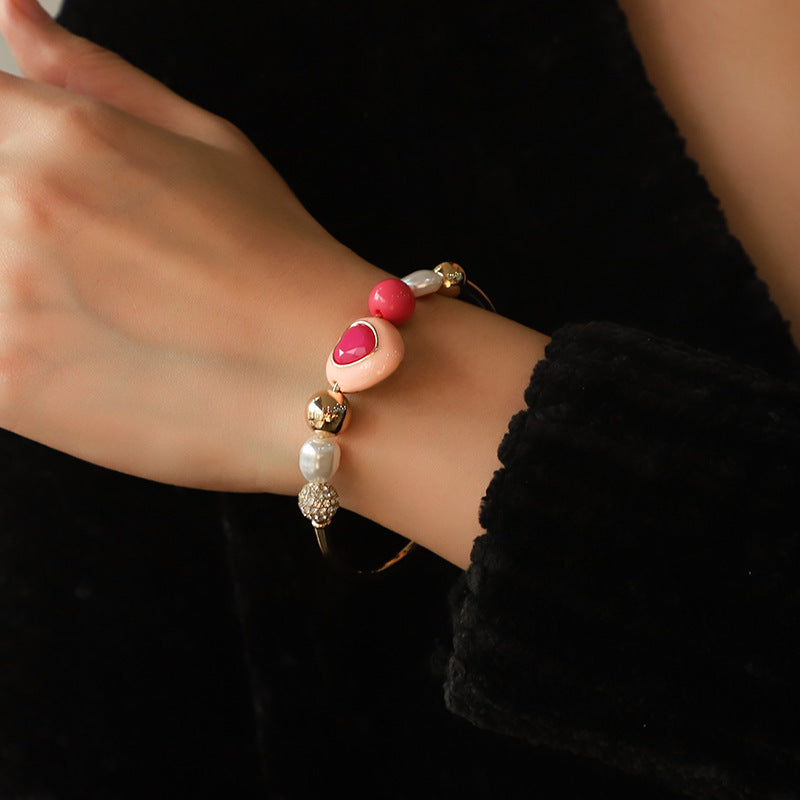 🌟 Bracelet Élégant en Perles - Design Cœur & Tons Pêche, Fait Main, Accessoire Parfait pour Sublimer Votre Style !