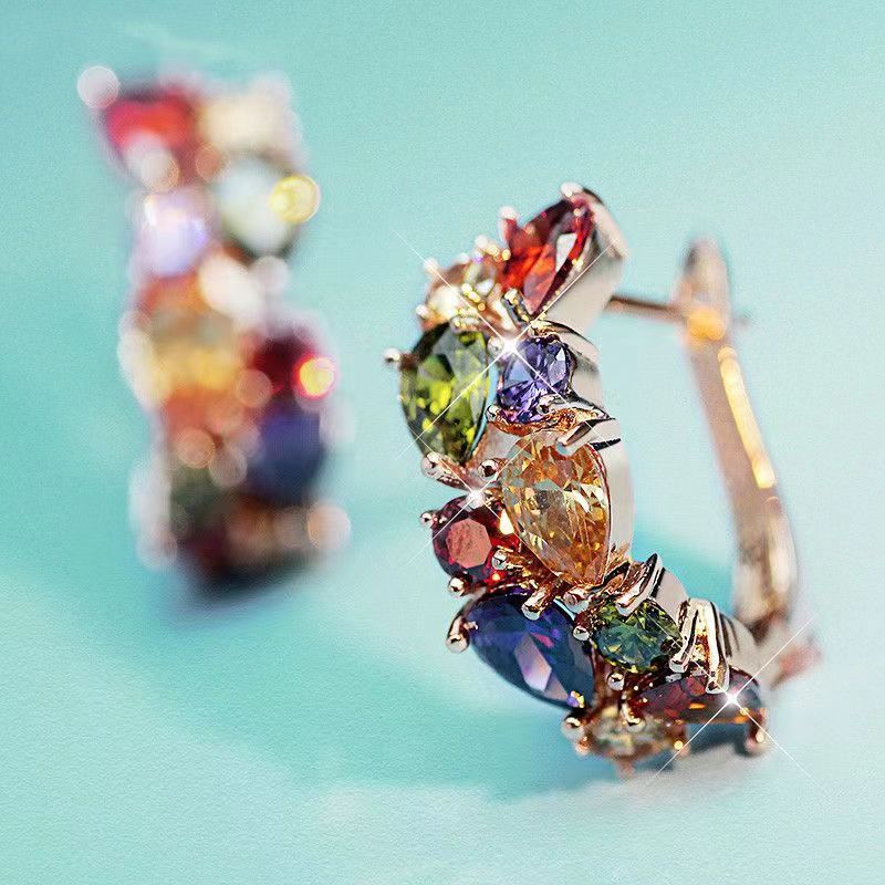 🌟 Clips d'Oreilles Élégants pour Femme - Zircon de Haute Qualité, Style Raffiné à Petit Prix