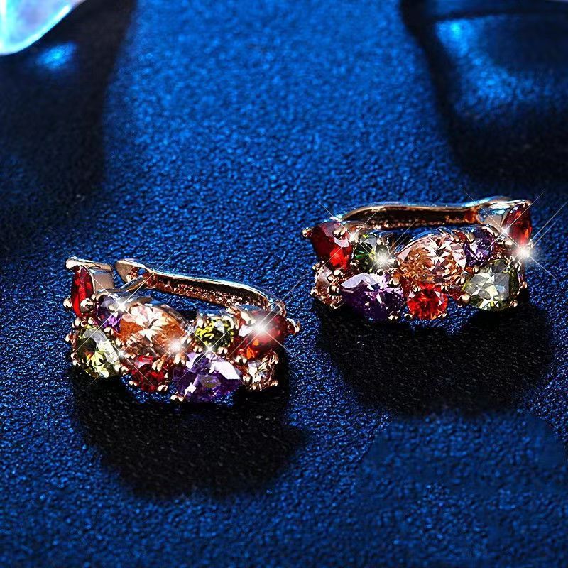 🌟 Clips d'Oreilles Élégants pour Femme - Zircon de Haute Qualité, Style Raffiné à Petit Prix