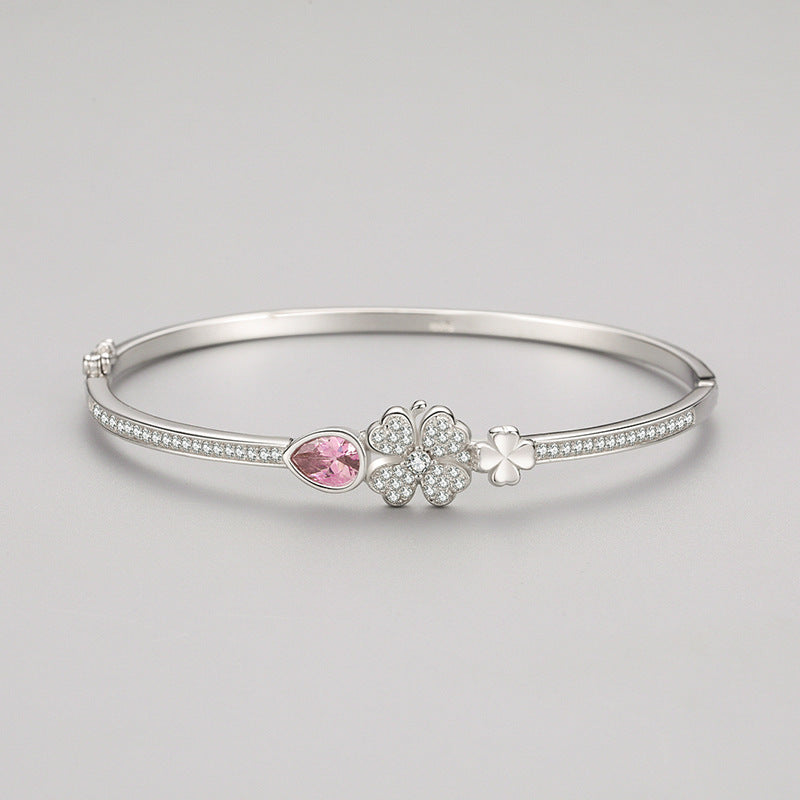 ✨ Bracelet Trèfle Élégant en Argent S925 - Style Coréen Raffiné, Idéal pour un Look Féminin Chic et Sophistiqué