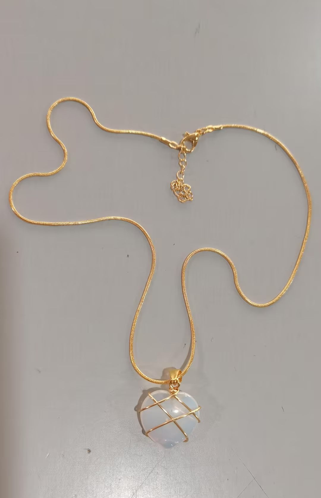 "✨ Ravissant Collier en Pierre de Lune - Design Féérique, Bijou Unique pour Cadeaux Magiques et Contes de Fées"