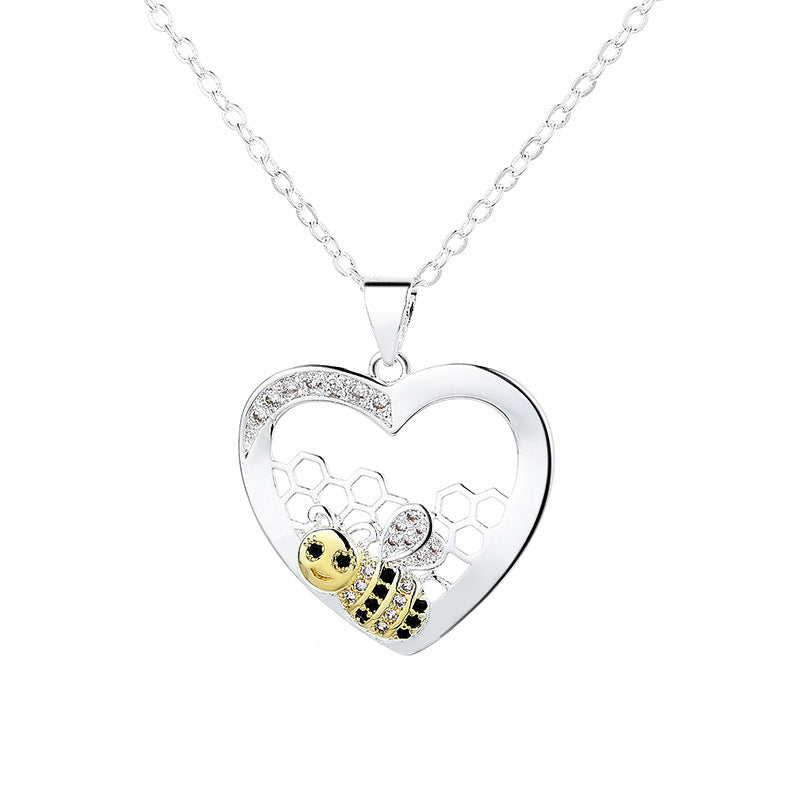🌟 Collier Pendentif Abeille - Design Élégant avec Cœur, Charme Pastoral, Qualité Premium